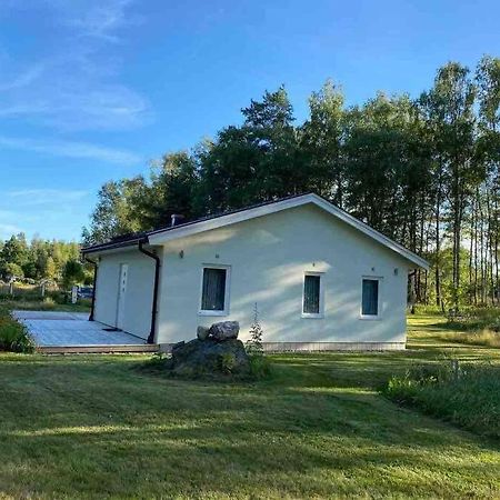 Trevlig Stuga Med Uteplats Rimbo Buitenkant foto